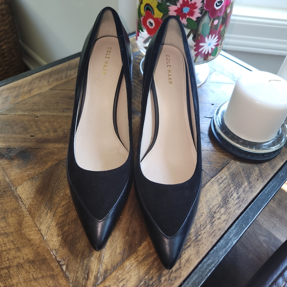 COLE HANN BLACK HEELS